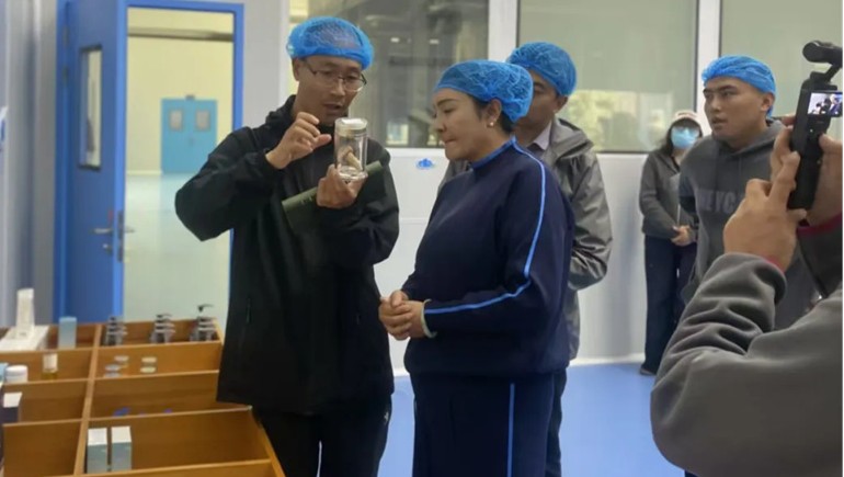 巴宜區(qū)委書記旦增拉姆一行蒞臨林芝雪域資源科技有限公司調(diào)研